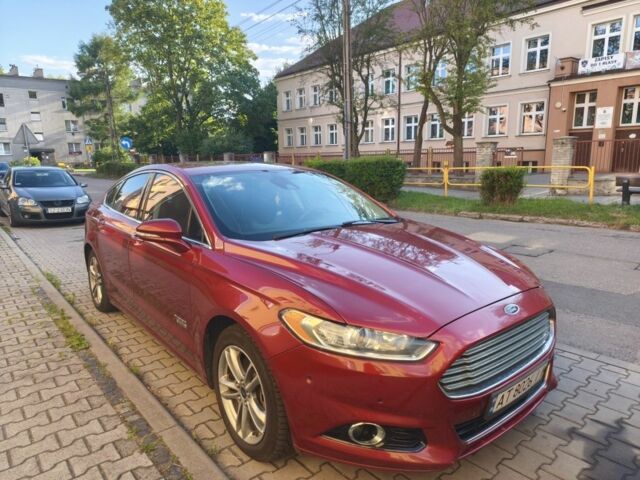 Червоний Форд Фьюжен, об'ємом двигуна 2 л та пробігом 217 тис. км за 9026 $, фото 1 на Automoto.ua