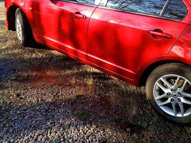 Красный Форд Фьюжн, объемом двигателя 2.5 л и пробегом 88 тыс. км за 5300 $, фото 1 на Automoto.ua