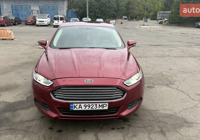 Красный Форд Фьюжн, объемом двигателя 2.5 л и пробегом 200 тыс. км за 8500 $, фото 1 на Automoto.ua