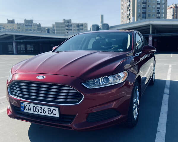 Красный Форд Фьюжн, объемом двигателя 2.5 л и пробегом 195 тыс. км за 8800 $, фото 1 на Automoto.ua