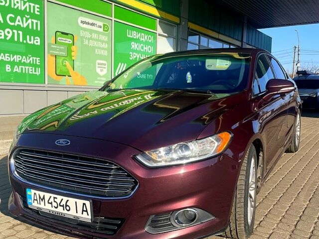 Красный Форд Фьюжн, объемом двигателя 2 л и пробегом 296 тыс. км за 8400 $, фото 1 на Automoto.ua
