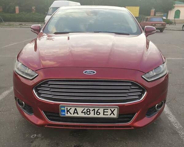 Красный Форд Фьюжн, объемом двигателя 2 л и пробегом 153 тыс. км за 10500 $, фото 1 на Automoto.ua