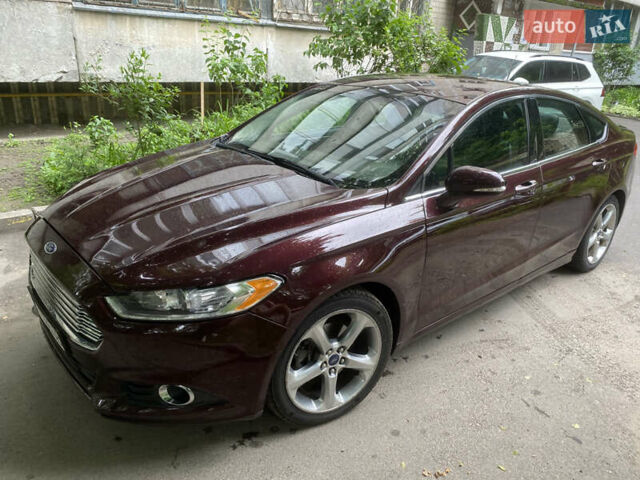 Червоний Форд Фьюжен, об'ємом двигуна 2.49 л та пробігом 193 тис. км за 9400 $, фото 1 на Automoto.ua