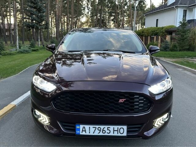 Червоний Форд Фьюжен, об'ємом двигуна 2 л та пробігом 271 тис. км за 11900 $, фото 1 на Automoto.ua