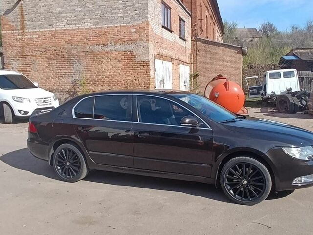 Червоний Форд Фьюжен, об'ємом двигуна 2 л та пробігом 247 тис. км за 9986 $, фото 1 на Automoto.ua