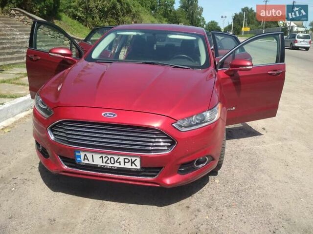Красный Форд Фьюжн, объемом двигателя 2 л и пробегом 171 тыс. км за 12000 $, фото 1 на Automoto.ua