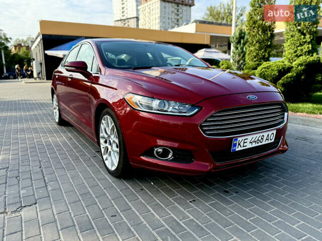 Форд Фьюжн 2014 в Днепре (Днепропетровске) на Automoto.ua Красный Форд Фьюжн, объемом двигателя 2 л и пробегом 211 тыс. км за 10700 $, фото 1 на Automoto.ua