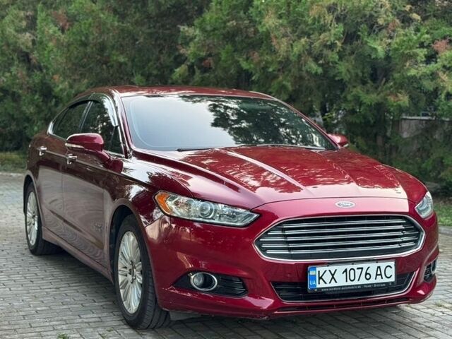 Червоний Форд Фьюжен, об'ємом двигуна 2 л та пробігом 250 тис. км за 9850 $, фото 1 на Automoto.ua