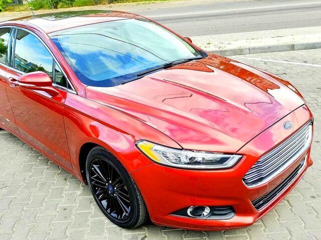 Красный Форд Фьюжн, объемом двигателя 2 л и пробегом 215 тыс. км за 9500 $, фото 1 на Automoto.ua