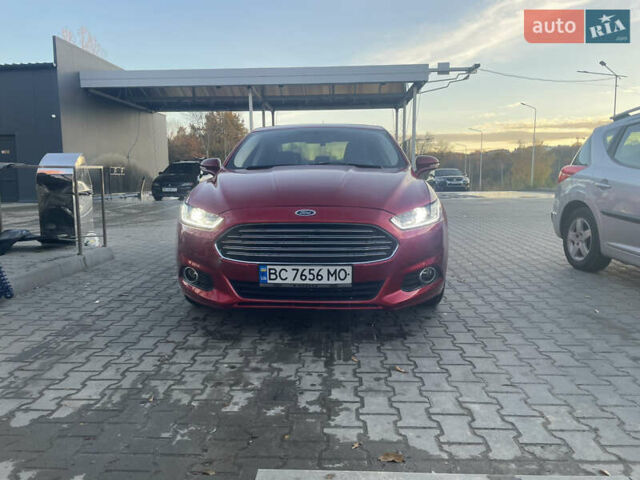 Красный Форд Фьюжн, объемом двигателя 2 л и пробегом 208 тыс. км за 10500 $, фото 1 на Automoto.ua