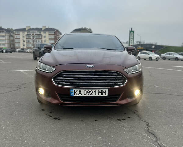 Красный Форд Фьюжн, объемом двигателя 2 л и пробегом 143 тыс. км за 10300 $, фото 1 на Automoto.ua