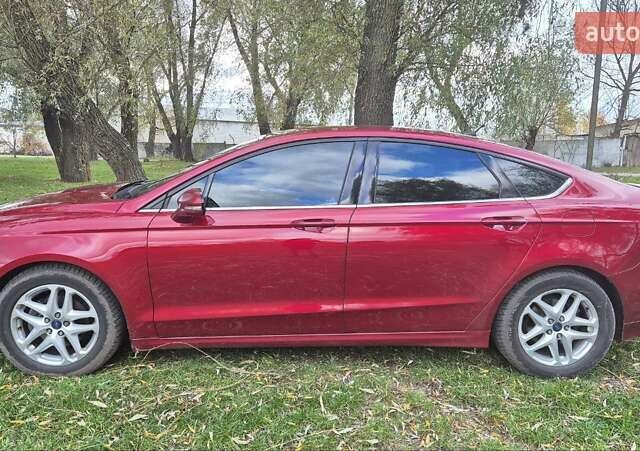Красный Форд Фьюжн, объемом двигателя 2.49 л и пробегом 214 тыс. км за 9300 $, фото 1 на Automoto.ua