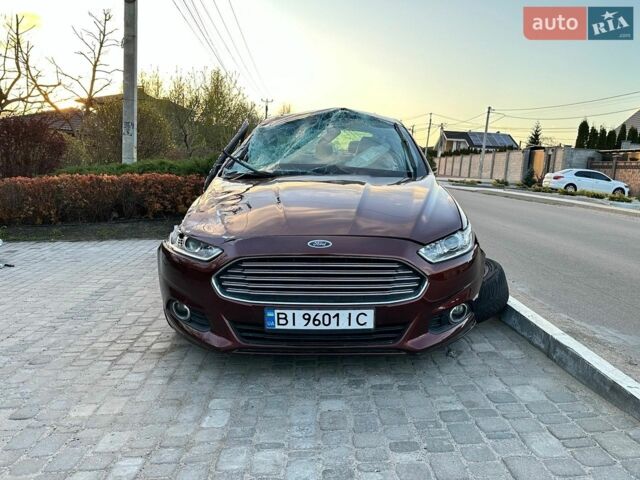 Красный Форд Фьюжн, объемом двигателя 2 л и пробегом 147 тыс. км за 3500 $, фото 1 на Automoto.ua