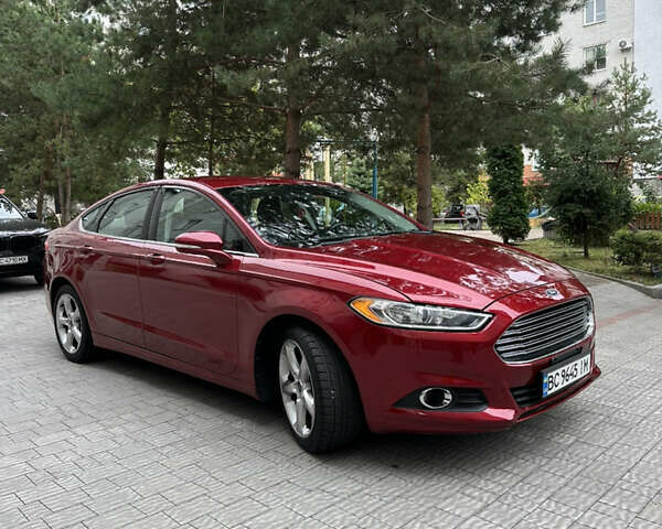 Червоний Форд Фьюжен, об'ємом двигуна 2 л та пробігом 72 тис. км за 10700 $, фото 1 на Automoto.ua