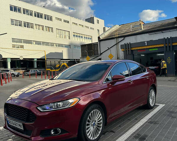 Красный Форд Фьюжн, объемом двигателя 2 л и пробегом 237 тыс. км за 9300 $, фото 1 на Automoto.ua