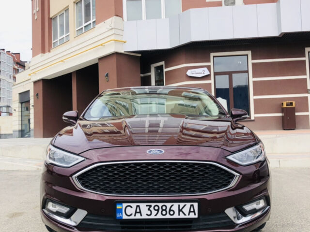 Красный Форд Фьюжн, объемом двигателя 2 л и пробегом 140 тыс. км за 14999 $, фото 1 на Automoto.ua