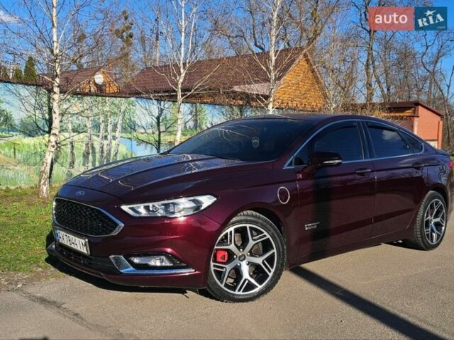 Червоний Форд Фьюжен, об'ємом двигуна 2 л та пробігом 142 тис. км за 16500 $, фото 1 на Automoto.ua