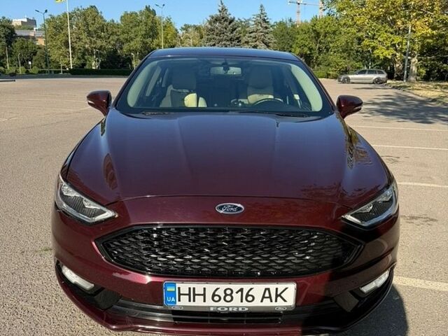 Красный Форд Фьюжн, объемом двигателя 2 л и пробегом 153 тыс. км за 13800 $, фото 1 на Automoto.ua