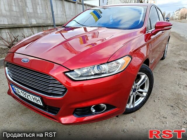Красный Форд Фьюжн, объемом двигателя 2 л и пробегом 182 тыс. км за 13900 $, фото 1 на Automoto.ua