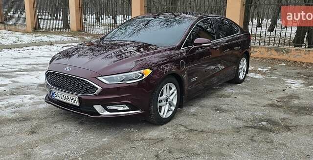 Красный Форд Фьюжн, объемом двигателя 2 л и пробегом 142 тыс. км за 16999 $, фото 1 на Automoto.ua