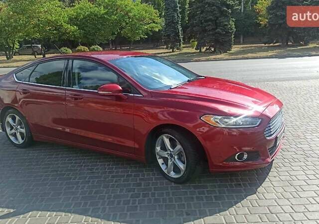 Червоний Форд Фьюжен, об'ємом двигуна 1.5 л та пробігом 180 тис. км за 9300 $, фото 1 на Automoto.ua