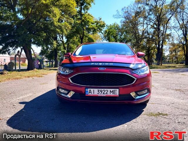 Красный Форд Фьюжн, объемом двигателя 1.5 л и пробегом 77 тыс. км за 13500 $, фото 1 на Automoto.ua