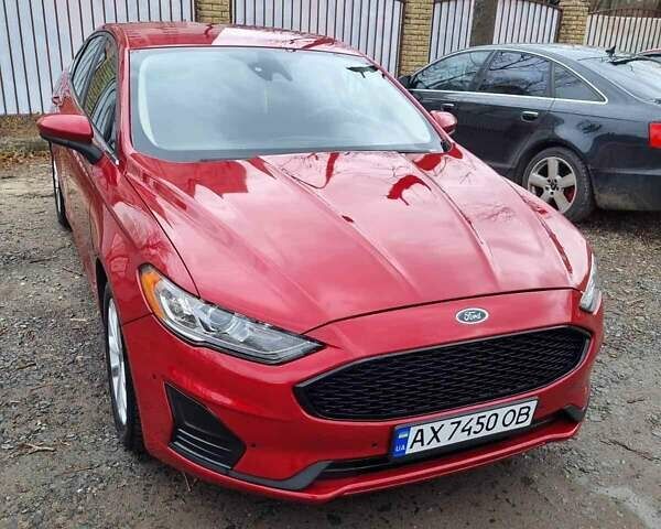 Красный Форд Фьюжн, объемом двигателя 1.5 л и пробегом 124 тыс. км за 12500 $, фото 1 на Automoto.ua