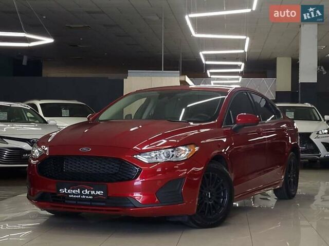 Форд Фьюжн 2020 в Николаеве на Automoto.ua Красный Форд Фьюжн, объемом двигателя 2.49 л и пробегом 126 тыс. км за 15969 $, фото 1 на Automoto.ua