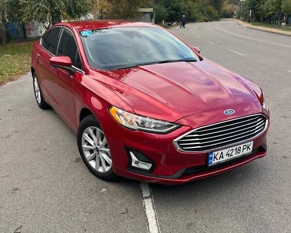 Форд Фьюжн 2020 в Киеве на Automoto.ua Красный Форд Фьюжн, объемом двигателя 2 л и пробегом 53 тыс. км за 19300 $, фото 1 на Automoto.ua