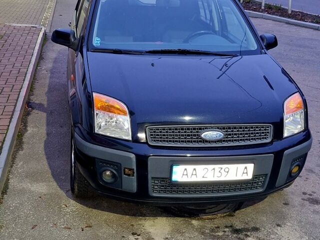 Форд Фьюжн, объемом двигателя 1.4 л и пробегом 200 тыс. км за 4350 $, фото 1 на Automoto.ua