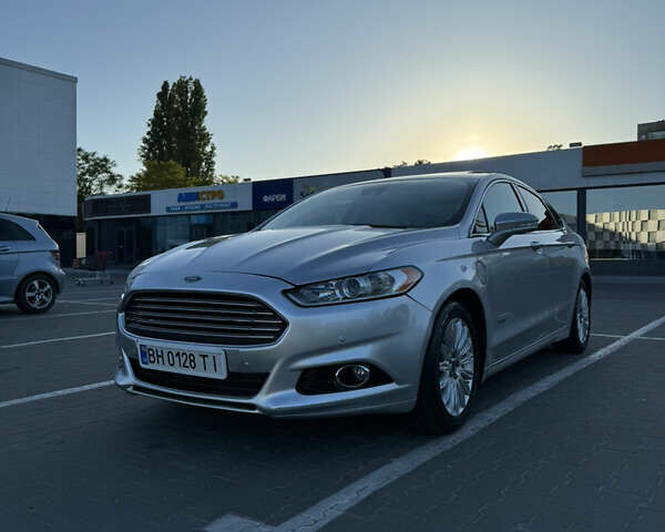 Форд Фьюжен, об'ємом двигуна 2 л та пробігом 218 тис. км за 10000 $, фото 1 на Automoto.ua