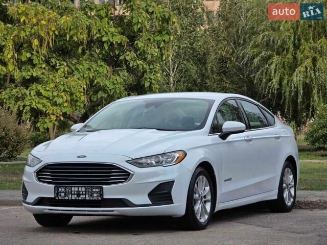 Форд Фьюжн, объемом двигателя 2 л и пробегом 124 тыс. км за 16999 $, фото 1 на Automoto.ua