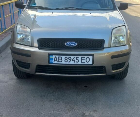 Сірий Форд Фьюжен, об'ємом двигуна 1.4 л та пробігом 252 тис. км за 3400 $, фото 1 на Automoto.ua