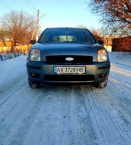 Сірий Форд Фьюжен, об'ємом двигуна 1.4 л та пробігом 320 тис. км за 2950 $, фото 1 на Automoto.ua