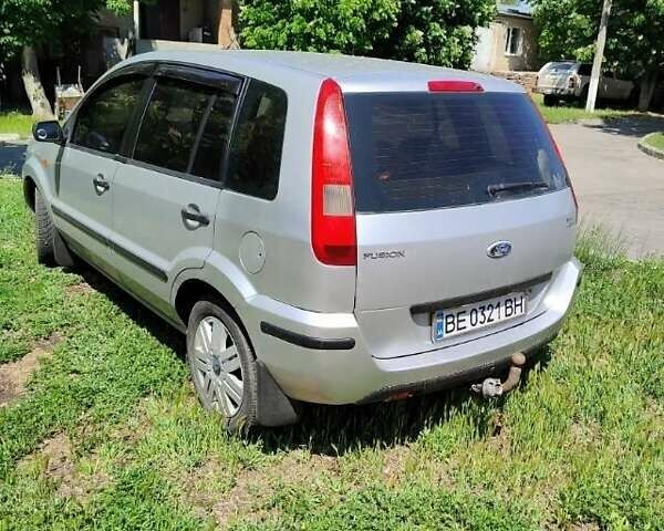 Сірий Форд Фьюжен, об'ємом двигуна 1.6 л та пробігом 190 тис. км за 4000 $, фото 1 на Automoto.ua