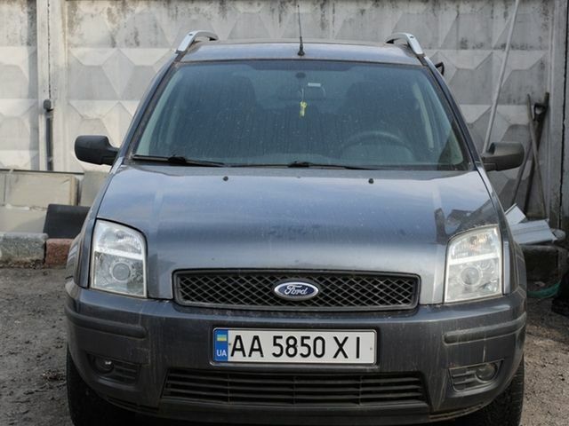 Сірий Форд Фьюжен, об'ємом двигуна 1.39 л та пробігом 300 тис. км за 3000 $, фото 1 на Automoto.ua