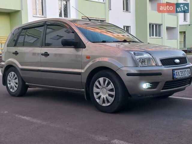 Сірий Форд Фьюжен, об'ємом двигуна 1.6 л та пробігом 251 тис. км за 5700 $, фото 1 на Automoto.ua
