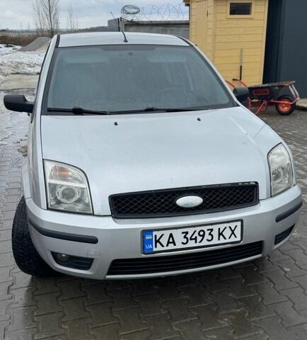 Серый Форд Фьюжн, объемом двигателя 1.4 л и пробегом 300 тыс. км за 4000 $, фото 1 на Automoto.ua