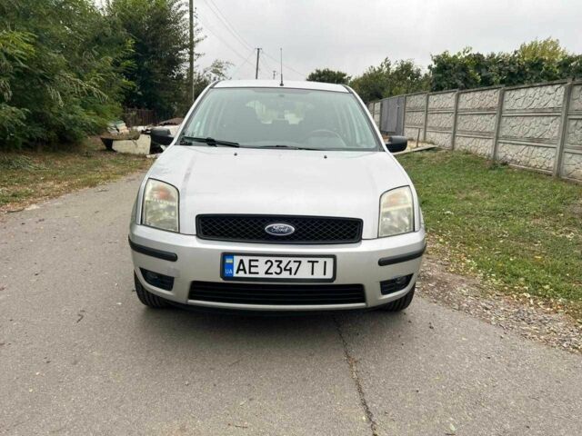 Сірий Форд Фьюжен, об'ємом двигуна 1.4 л та пробігом 240 тис. км за 4100 $, фото 1 на Automoto.ua
