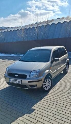 Серый Форд Фьюжн, объемом двигателя 1.39 л и пробегом 202 тыс. км за 4555 $, фото 1 на Automoto.ua