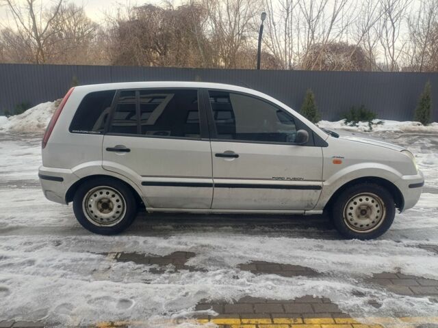 Сірий Форд Фьюжен, об'ємом двигуна 1.4 л та пробігом 250 тис. км за 4000 $, фото 1 на Automoto.ua