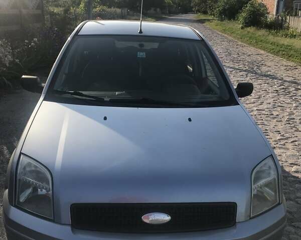 Серый Форд Фьюжн, объемом двигателя 1.4 л и пробегом 197 тыс. км за 4300 $, фото 1 на Automoto.ua