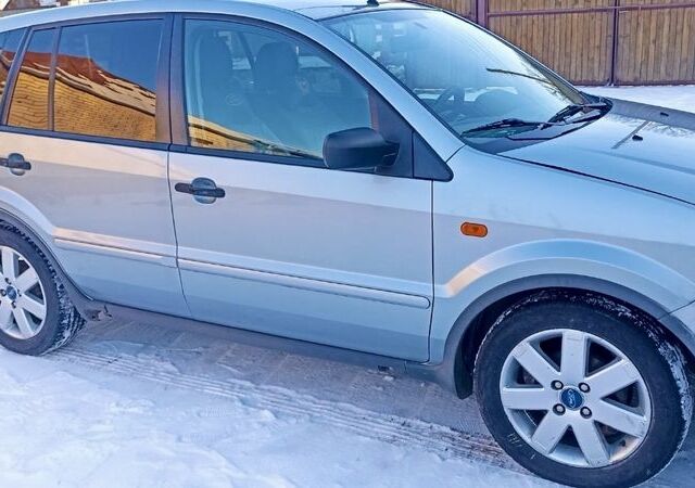 Серый Форд Фьюжн, объемом двигателя 1.6 л и пробегом 195 тыс. км за 5250 $, фото 1 на Automoto.ua