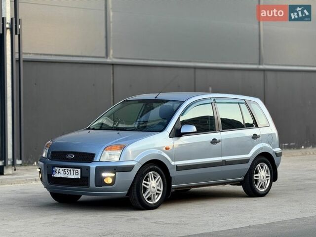 Серый Форд Фьюжн, объемом двигателя 1.4 л и пробегом 290 тыс. км за 4898 $, фото 1 на Automoto.ua