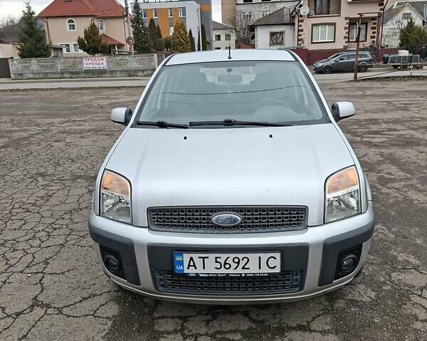 Серый Форд Фьюжн, объемом двигателя 1.4 л и пробегом 768 тыс. км за 5300 $, фото 1 на Automoto.ua