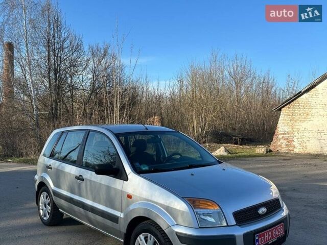 Сірий Форд Фьюжен, об'ємом двигуна 1.4 л та пробігом 200 тис. км за 4899 $, фото 1 на Automoto.ua