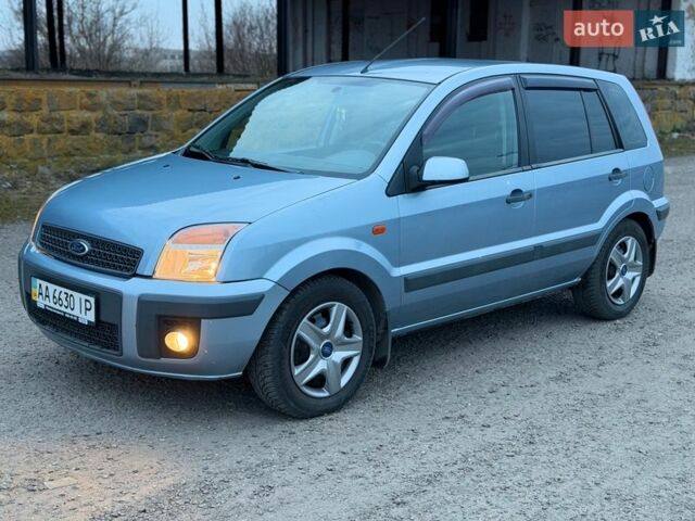 Серый Форд Фьюжн, объемом двигателя 1.4 л и пробегом 150 тыс. км за 5800 $, фото 1 на Automoto.ua