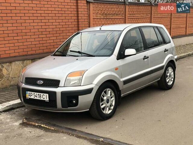 Сірий Форд Фьюжен, об'ємом двигуна 1.4 л та пробігом 163 тис. км за 3750 $, фото 1 на Automoto.ua