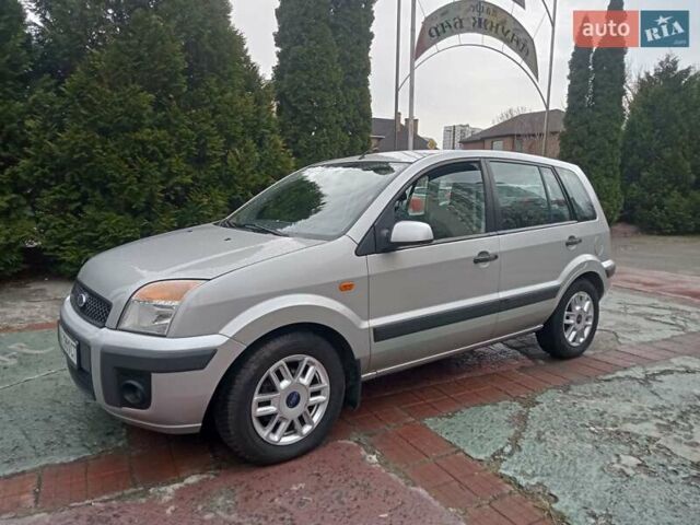 Серый Форд Фьюжн, объемом двигателя 1.4 л и пробегом 182 тыс. км за 5200 $, фото 1 на Automoto.ua