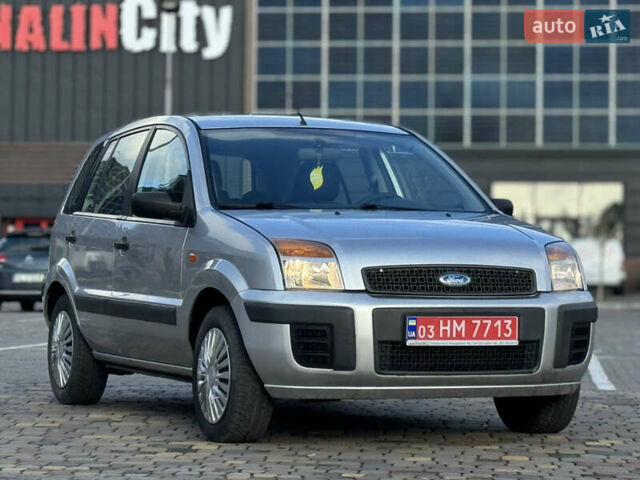 Серый Форд Фьюжн, объемом двигателя 1.4 л и пробегом 235 тыс. км за 3900 $, фото 1 на Automoto.ua